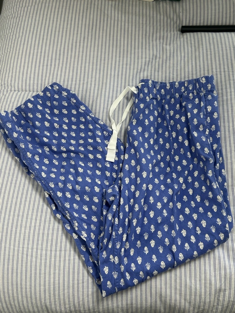 J.Crew Factory Women’s Pajama Pants Medium - Picture 3 of 9